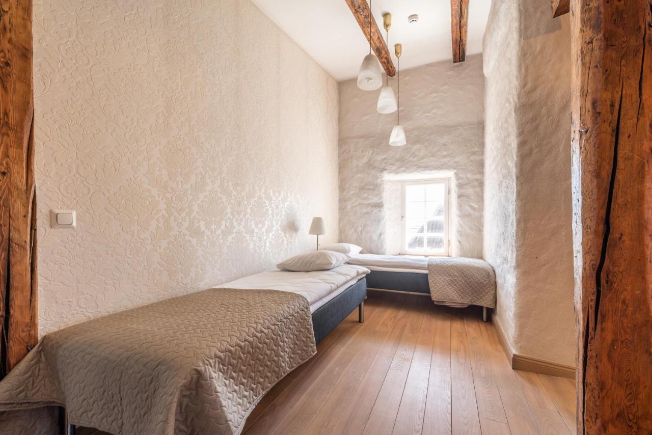 Old Town - Unique Tower Apartment 塔林 外观 照片
